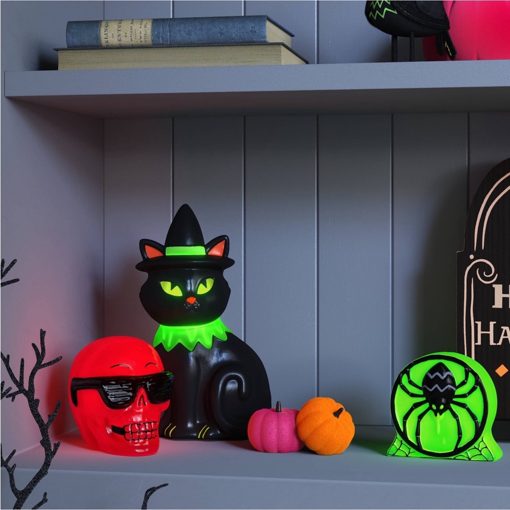 Halloween Blowmold Light up Cat - Picture 13 of 13